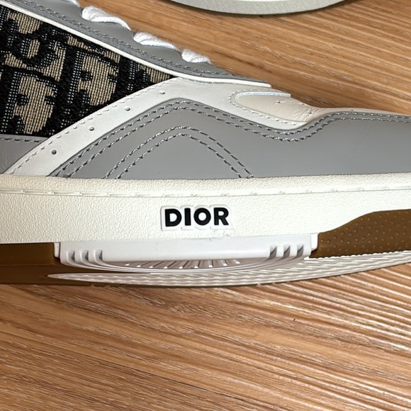 Dior B27 Uptown Low-Top Sneaker Gray and White - Picture 4 of 12
